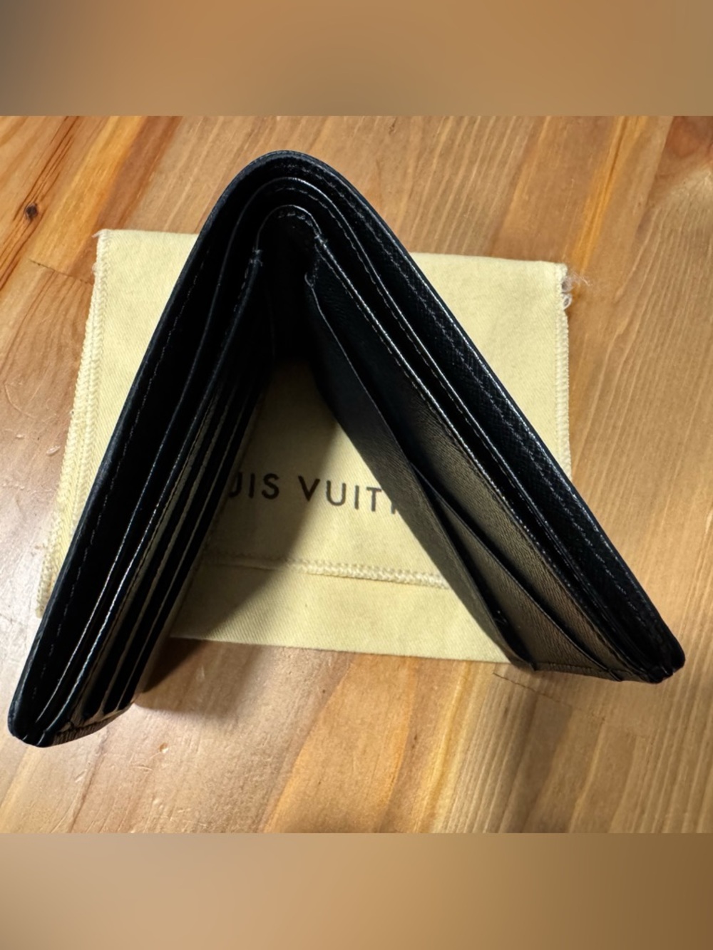 Louis Vuitton Wallet - Picture 3 of 4